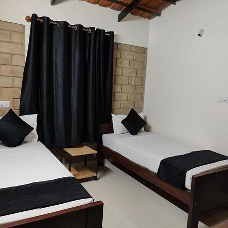 Hostel Minimal Poshtel Mysuru Zewnętrze zdjęcie